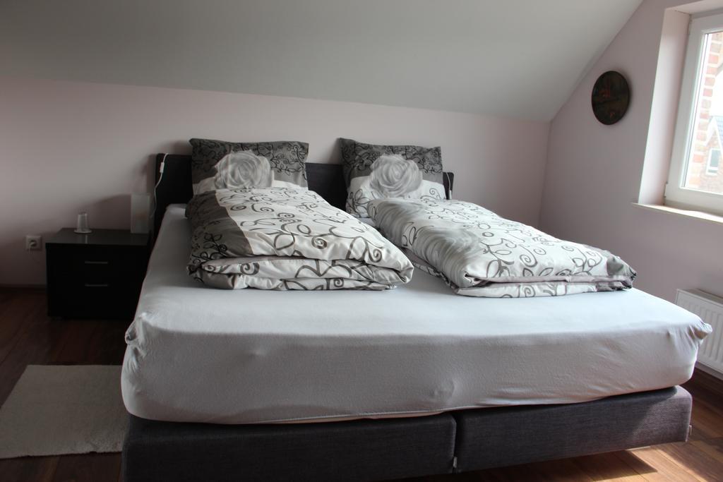 Haus Rheinblick Bed and Breakfast Grieth Kamer foto
