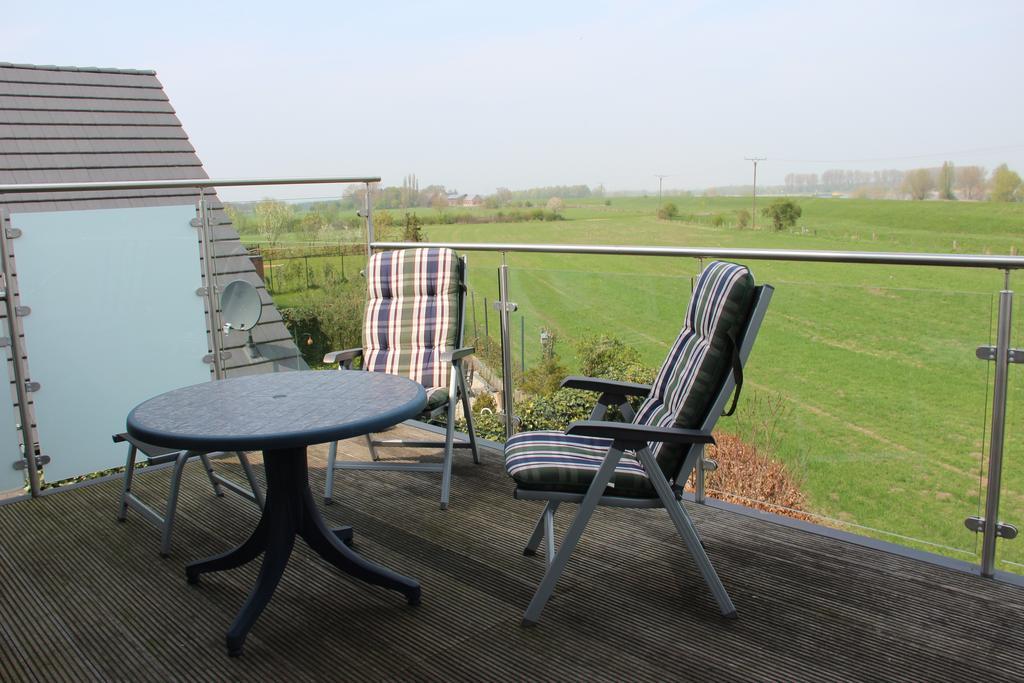 Haus Rheinblick Bed and Breakfast Grieth Buitenkant foto